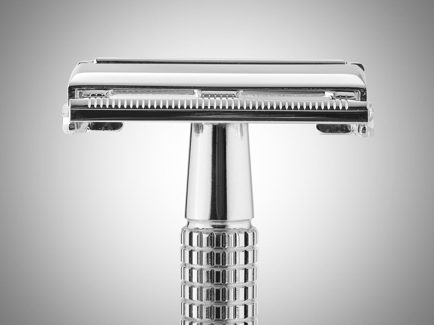 How to clean your safety razor - Best tips and tricks